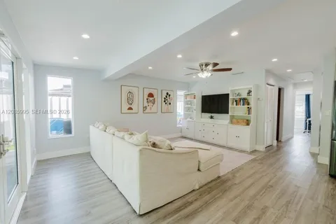 1732 SW 103rd Pl