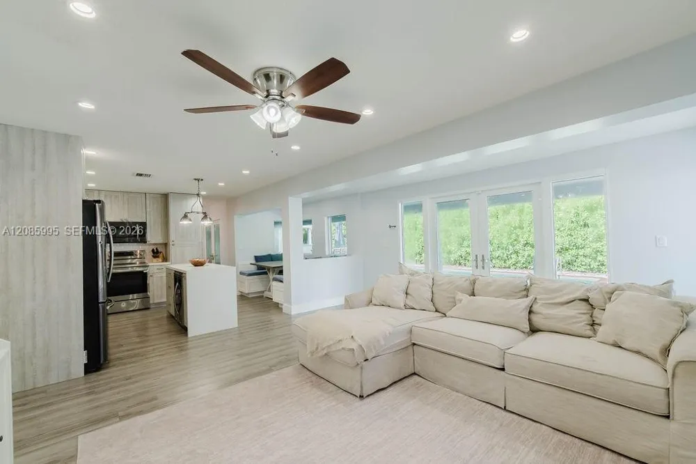 1732 SW 103rd Pl Miami, FL 33165