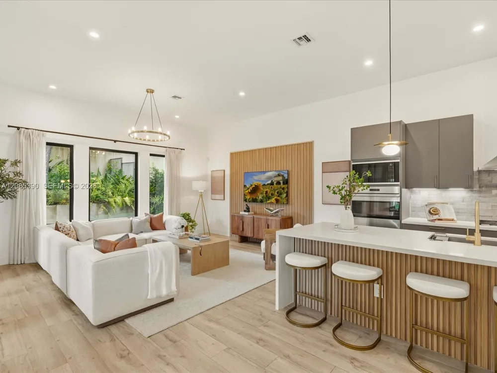 3439 Brookfield Cir N #3439 Hollywood, FL 33312