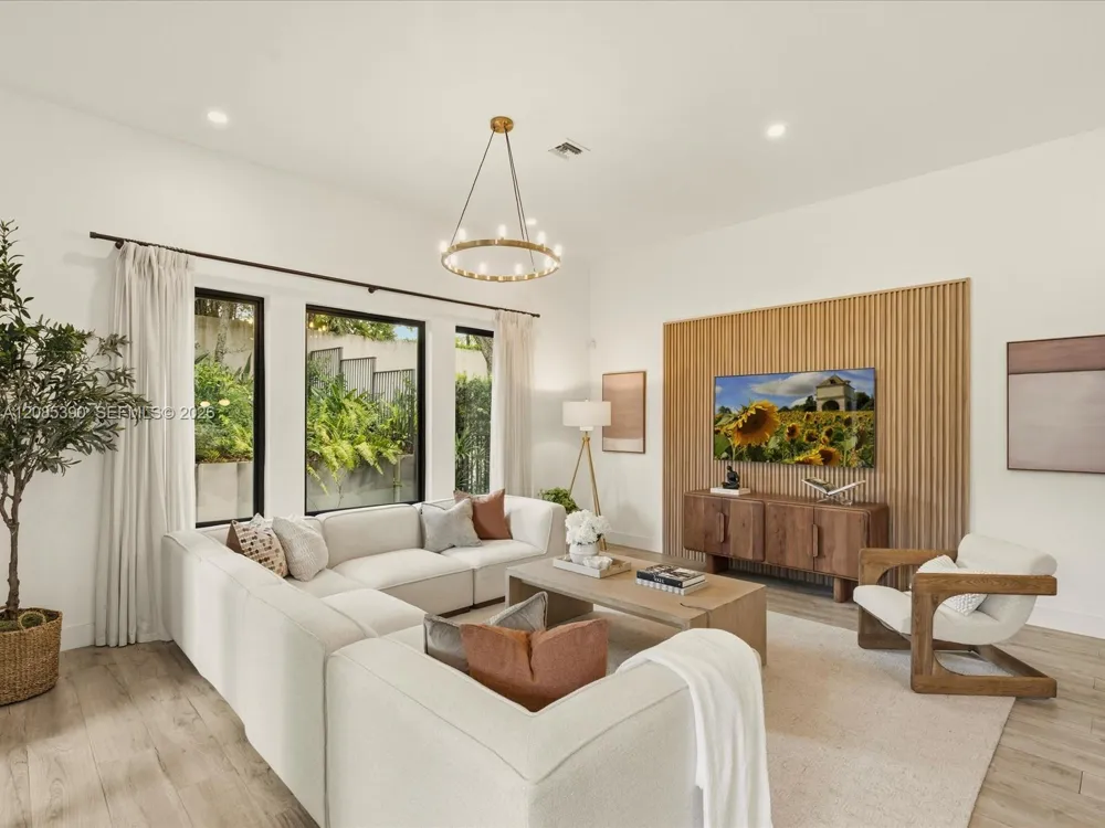 3439 Brookfield Cir N #3439 Hollywood, FL 33312