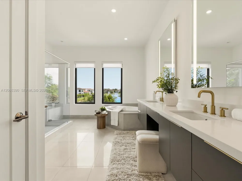 3439 Brookfield Cir N #3439 Hollywood, FL 33312