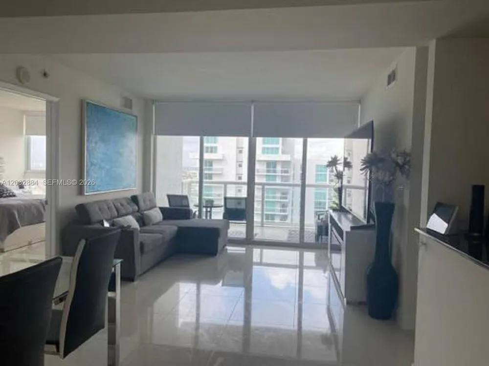 1861 NW S River Dr #1401 Miami, FL 33125