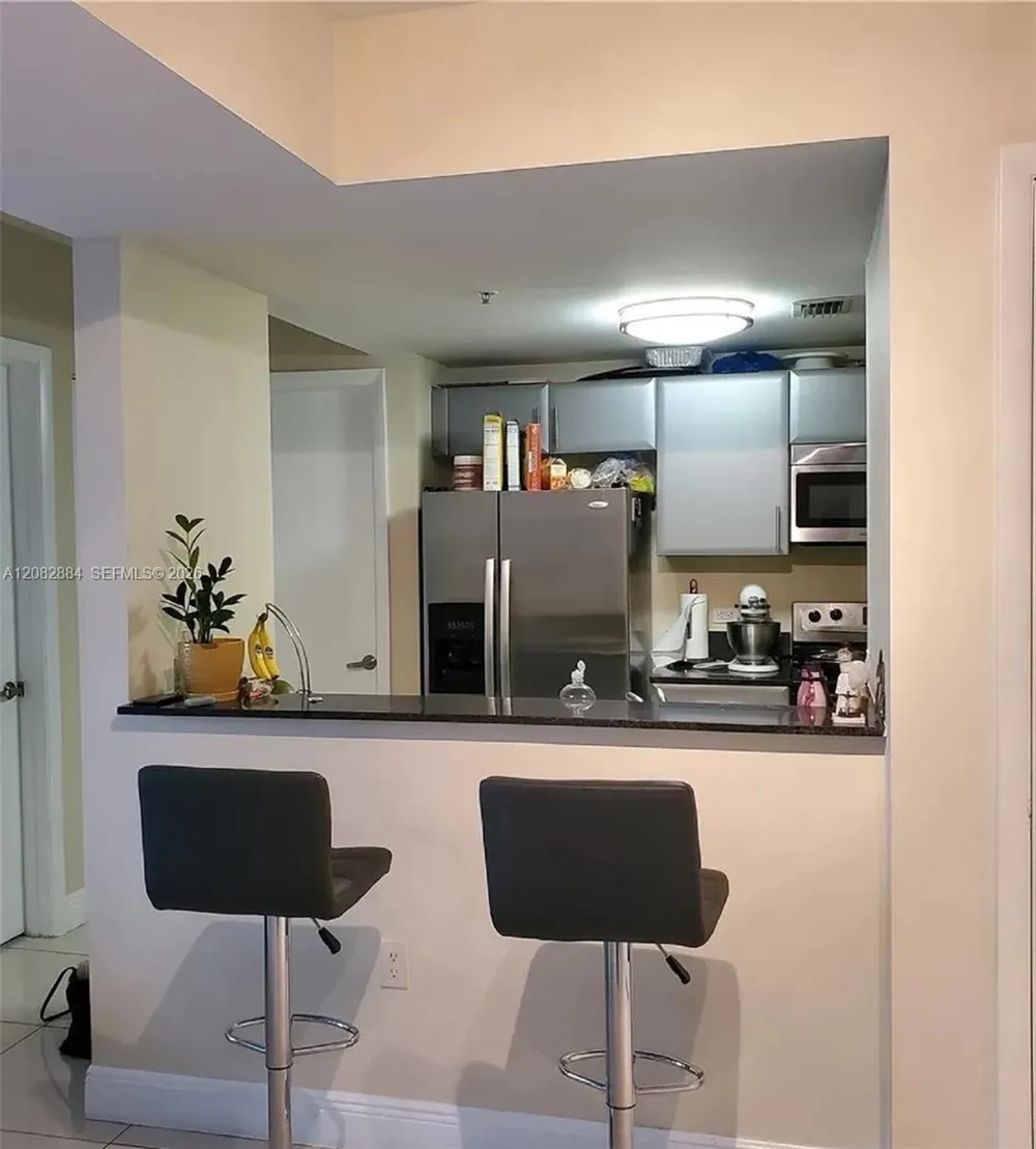 1861 NW S River Dr #1401 Miami, FL 33125