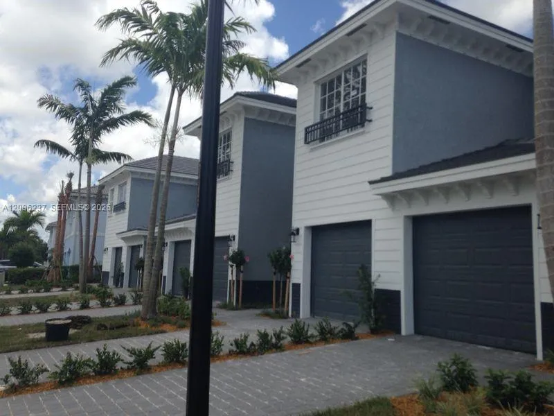 3566 NW 13th St Lauderhill, FL 33311