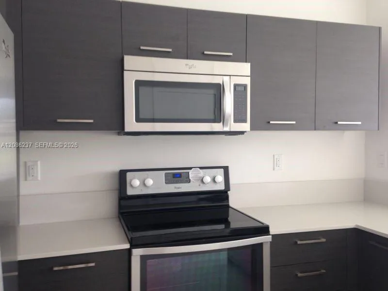 3566 NW 13th St Lauderhill, FL 33311