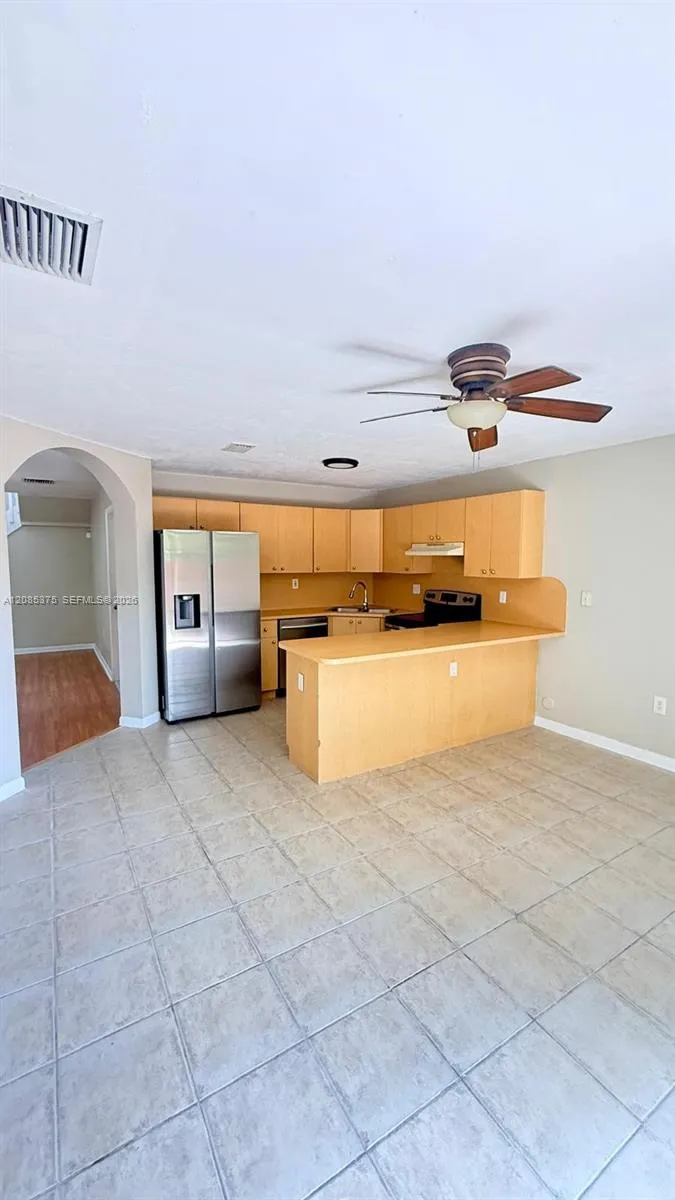 16042 SW 86th Ln #16042 Miami, FL 33193