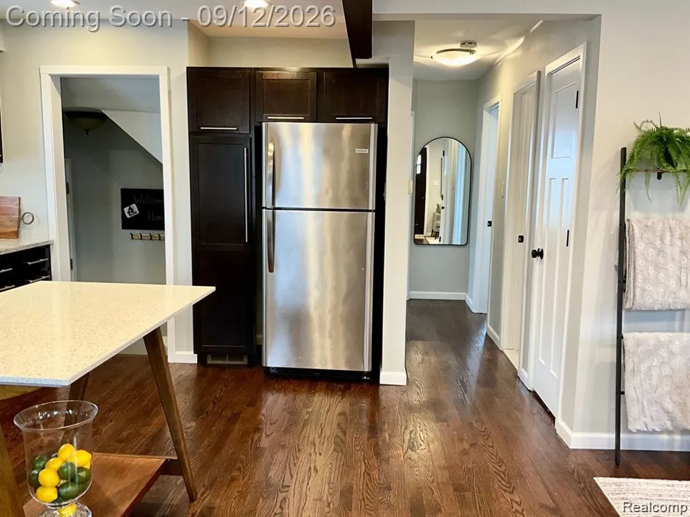 4160 Cummings Berkley City, MI 48072
