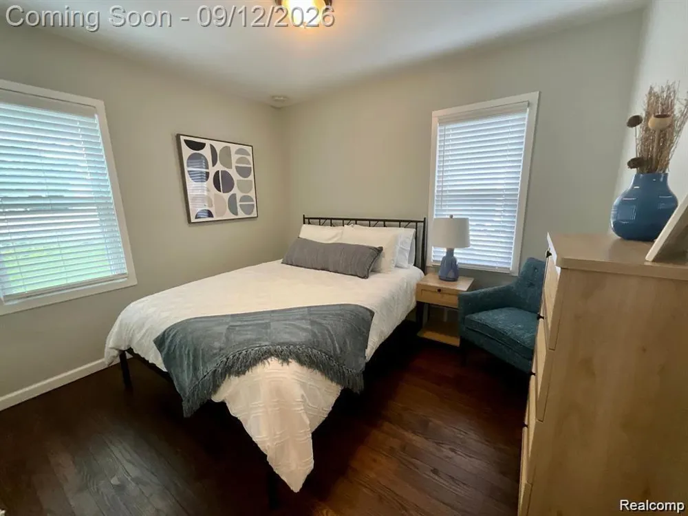 4160 Cummings Berkley City, MI 48072