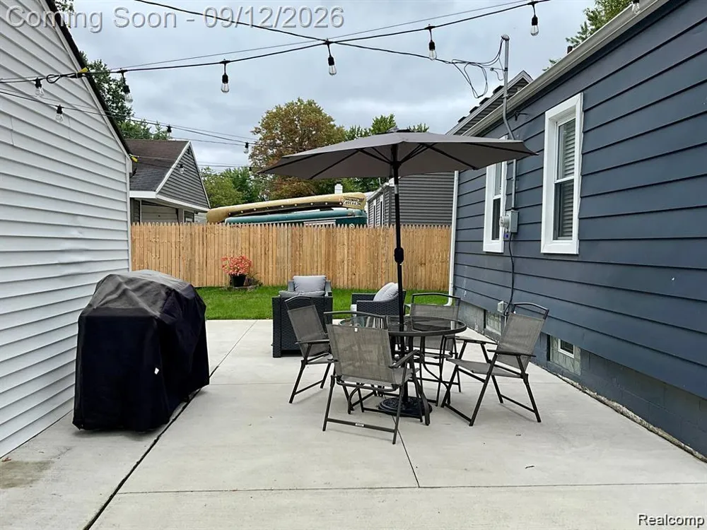 4160 Cummings Berkley City, MI 48072