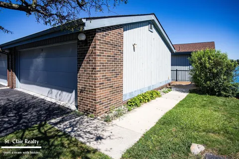 1715 River Road