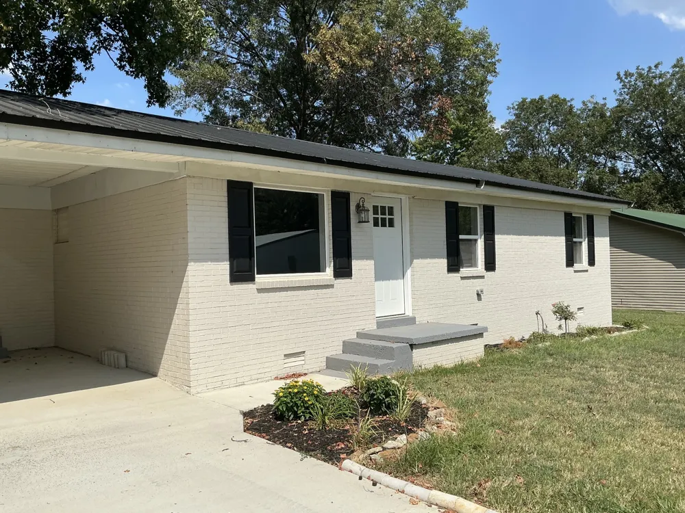 52 Scarbough East Ave Friendship, TN 38034
