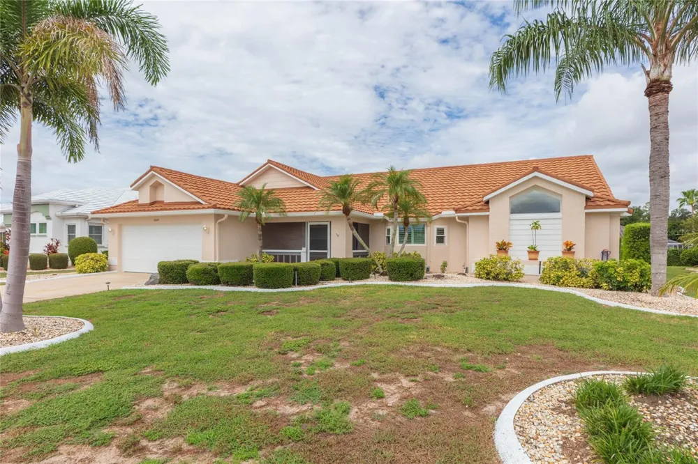 2009 NEW BEDFORD DRIVE Sun City Center, FL 33573