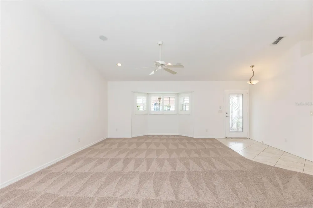 2009 NEW BEDFORD DRIVE Sun City Center, FL 33573