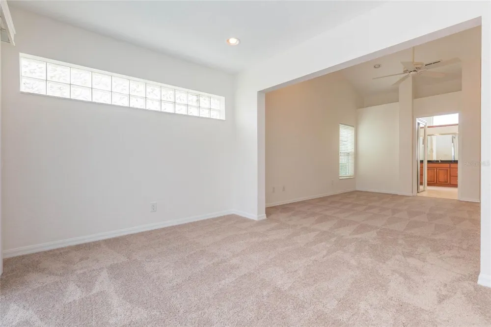 2009 NEW BEDFORD DRIVE Sun City Center, FL 33573