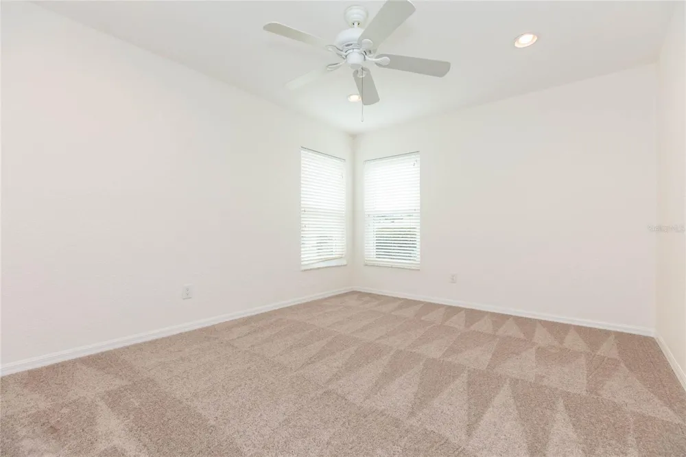 2009 NEW BEDFORD DRIVE Sun City Center, FL 33573