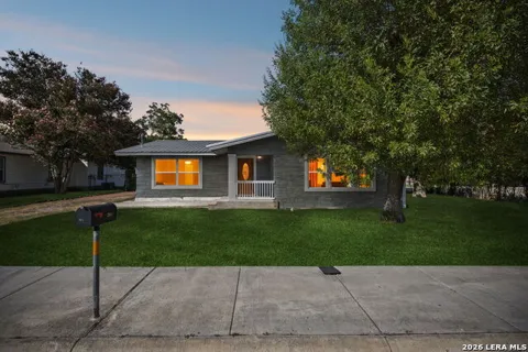 281 Lone Star Ave