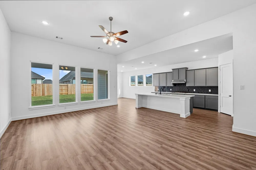 216 Sandhill Grove Trail Waller, TX 77484