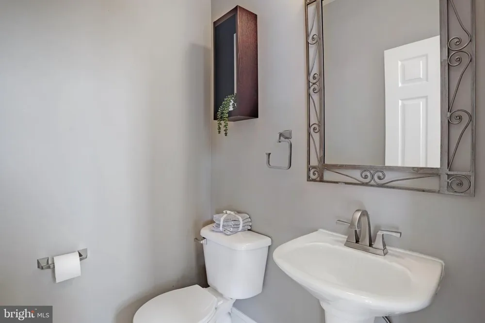 42990 MILL RACE TERRACE Leesburg, VA 20176
