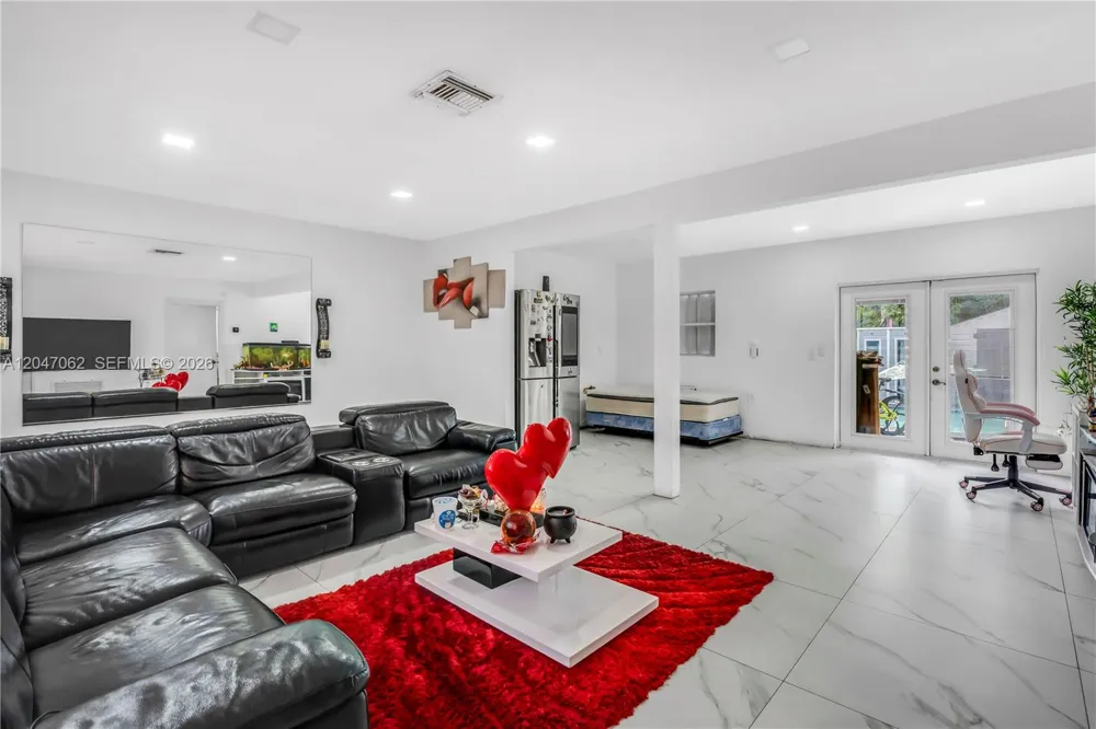 7630 Plantation Blvd Miramar, FL 33023