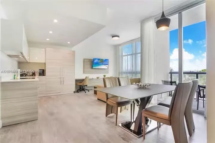 777 Ocean Dr #N236 Hollywood, FL 33019