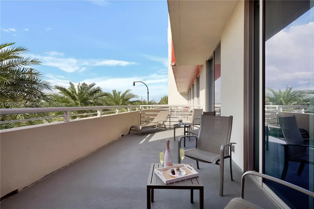 777 Ocean Dr #N227 Hollywood, FL 33019