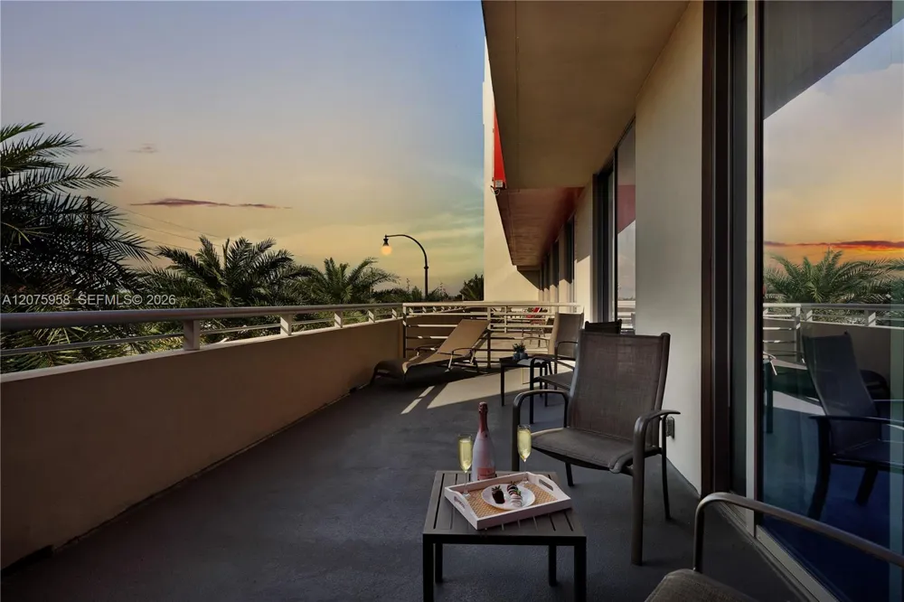 777 Ocean Dr #N227 Hollywood, FL 33019