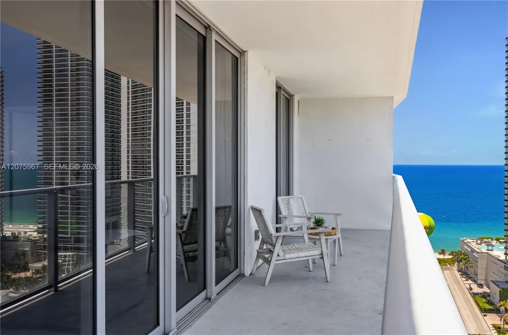 4010 S Ocean Dr #R2008 Hollywood, FL 33019