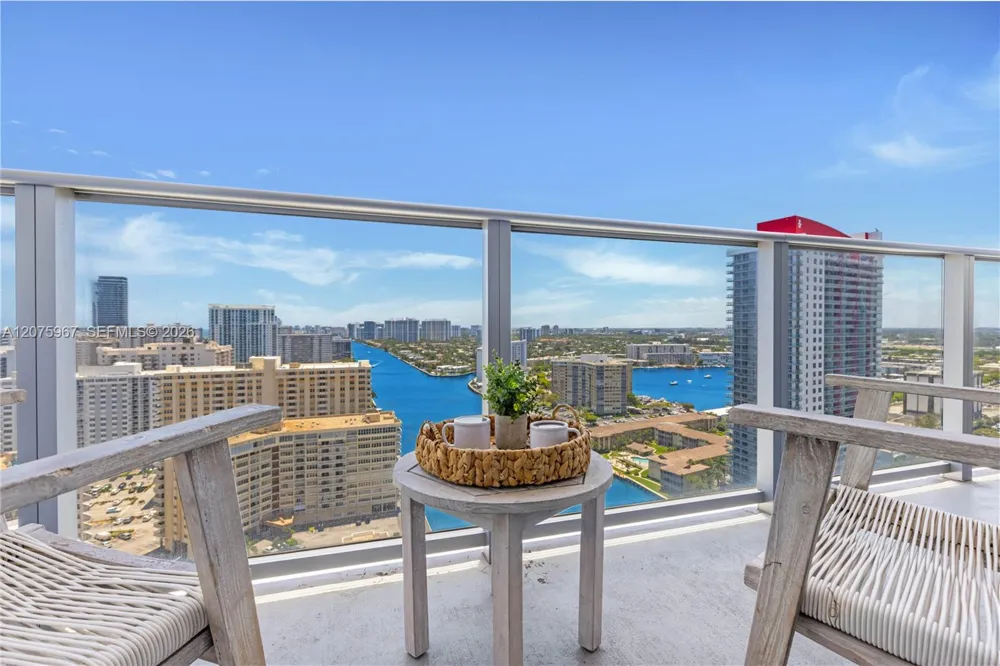 4010 S Ocean Dr #R2008 Hollywood, FL 33019