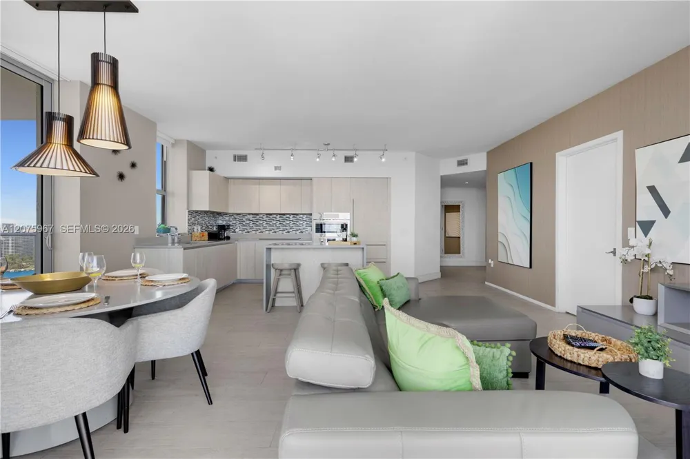 4010 S Ocean Dr #R2008 Hollywood, FL 33019