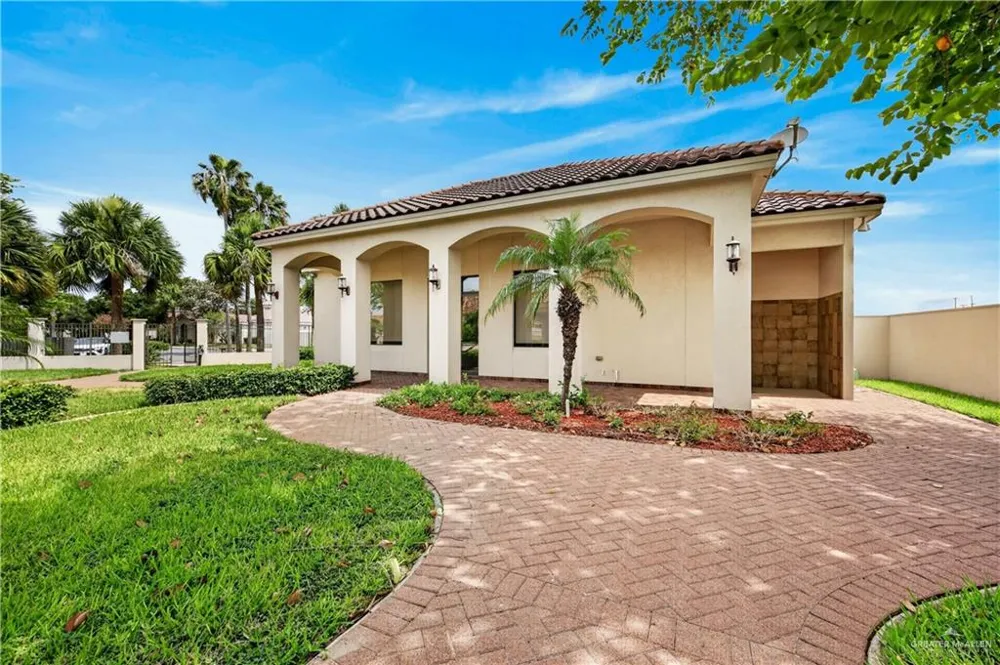 3412 S M STREET McAllen, TX 78503