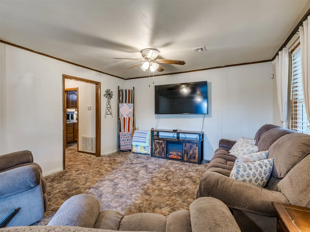 2019 S 161st WestAvenue Sand Springs, OK 74063