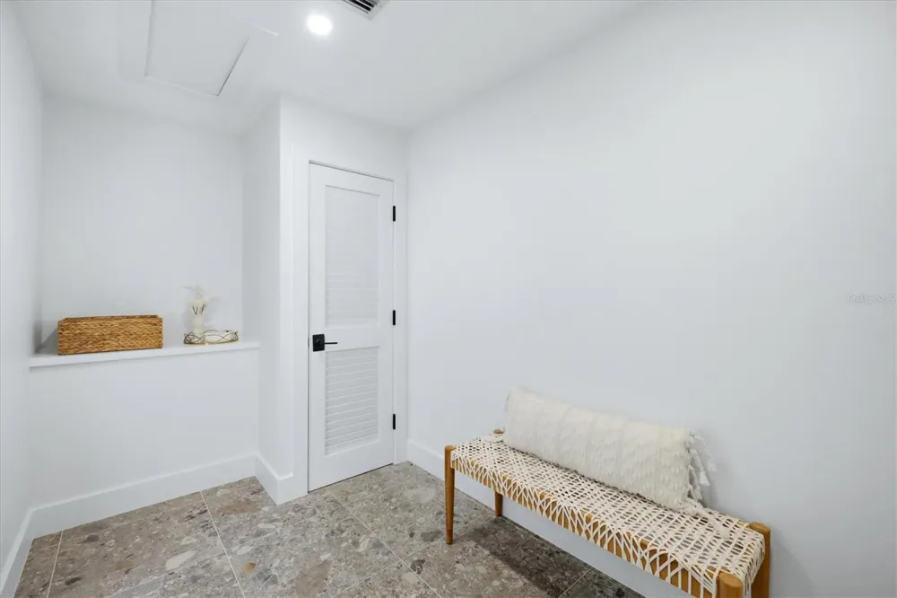 1706 LIVINGSTONE STREET Sarasota, FL 34231