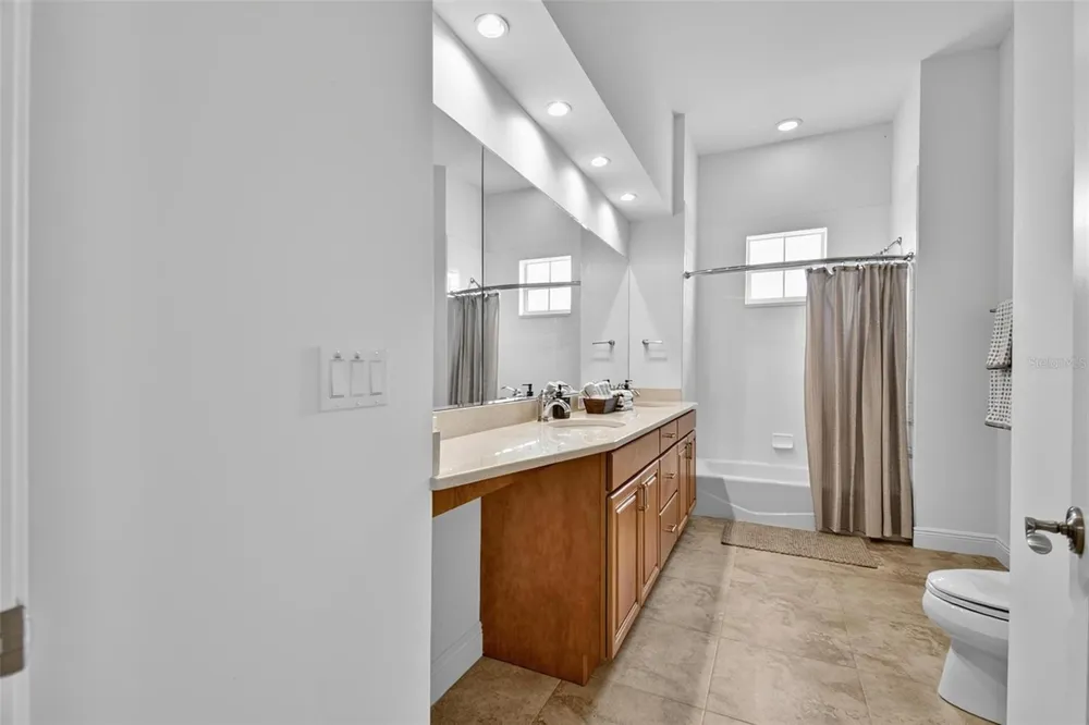 140 AVENUE DE LA MER #1703 Palm Coast, FL 32137