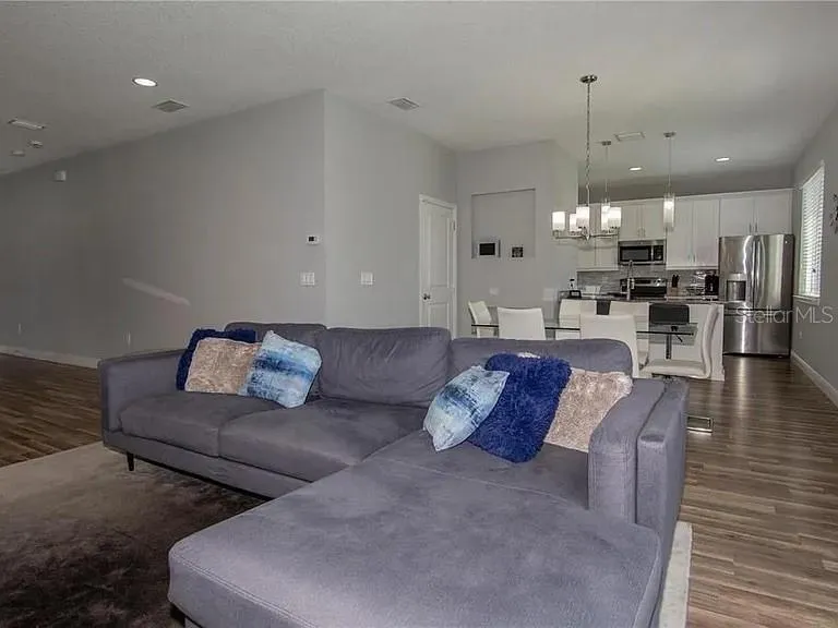 3855 S FERN CREEK AVENUE Orlando, FL 32806