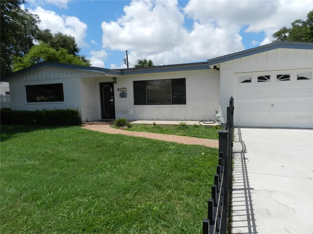 7454 1ST WAY St Petersburg, FL 33702
