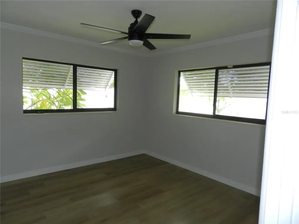 7454 1ST WAY St Petersburg, FL 33702
