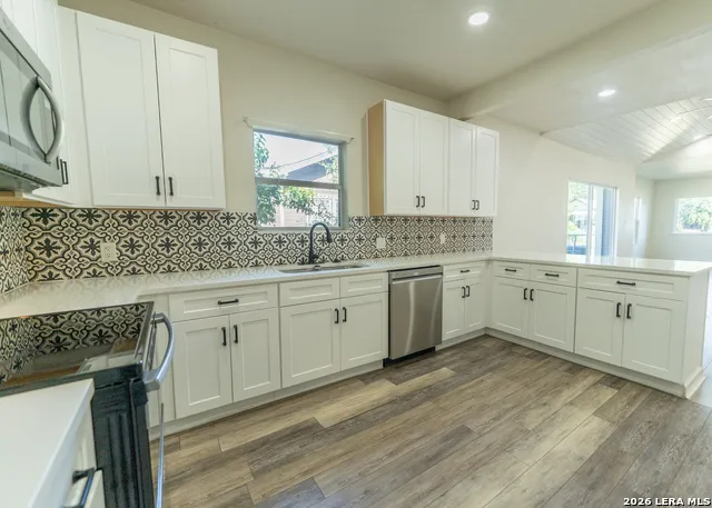 2130 CINCINNATI AVE San Antonio, TX 78228