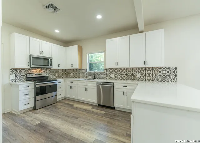 2130 CINCINNATI AVE San Antonio, TX 78228