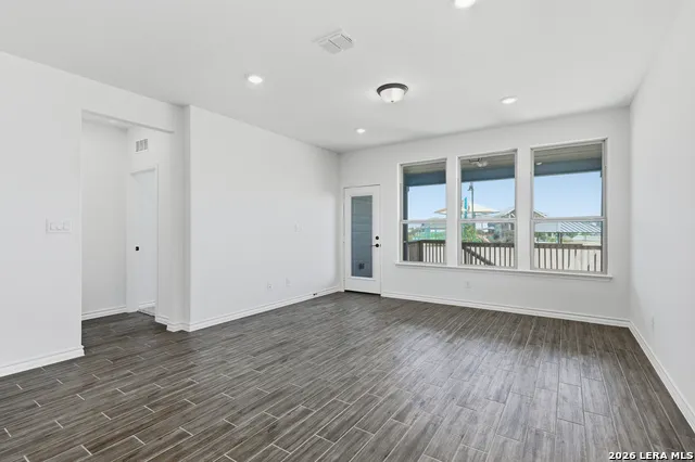 12424 DIME BOX San Antonio, TX 78253