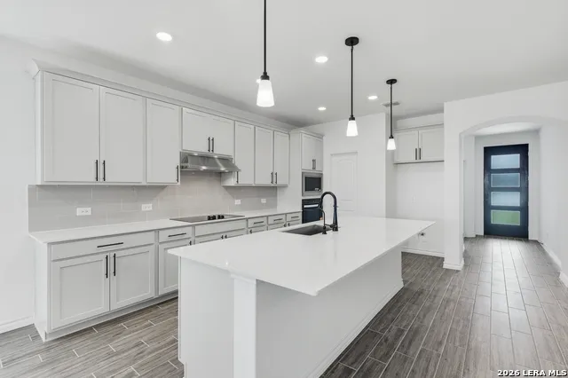 12424 DIME BOX San Antonio, TX 78253