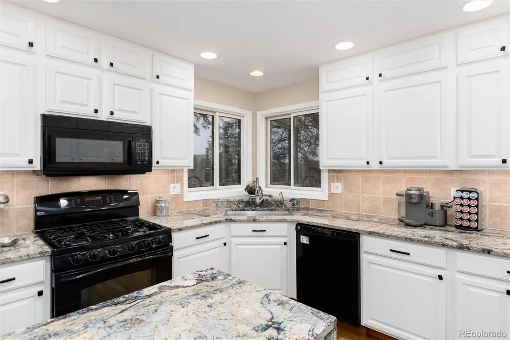 8171 S Homesteader Drive Morrison, CO 80465