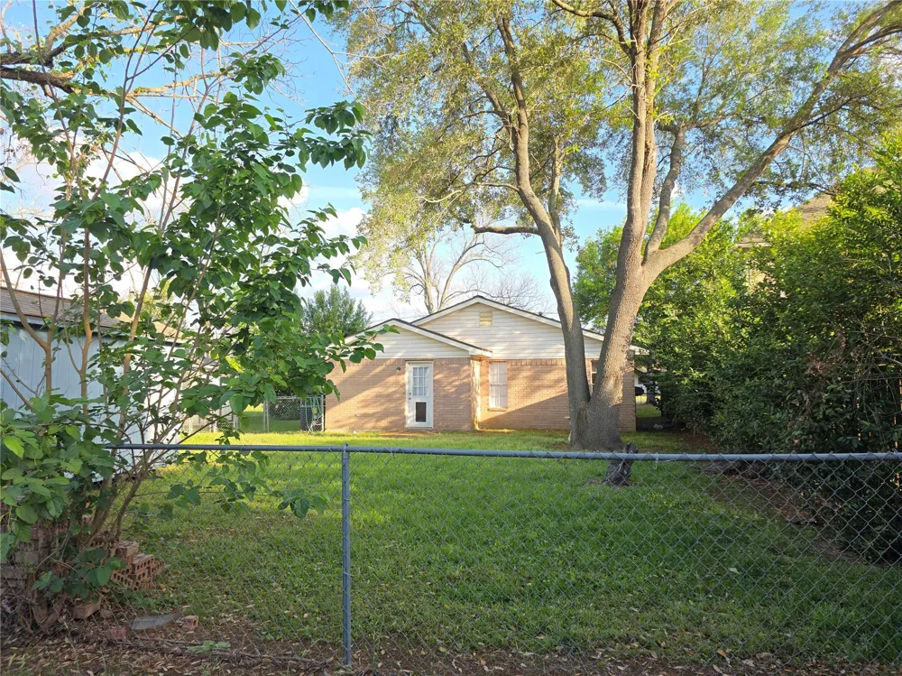 414 Texas Street Tomball, TX 77375