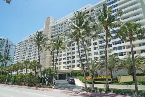 5600 E Collins Ave #5B