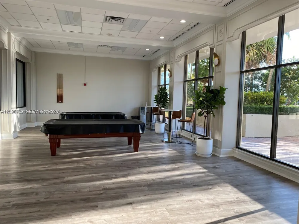 5600 E Collins Ave #5B Miami Beach, FL 33140