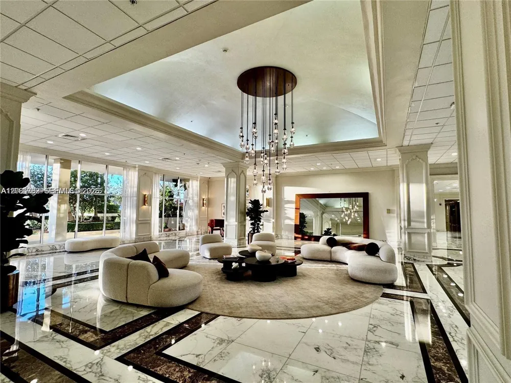 5600 E Collins Ave #5B Miami Beach, FL 33140