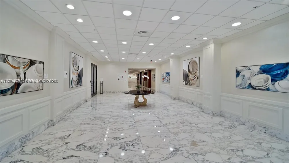 5600 E Collins Ave #5B Miami Beach, FL 33140