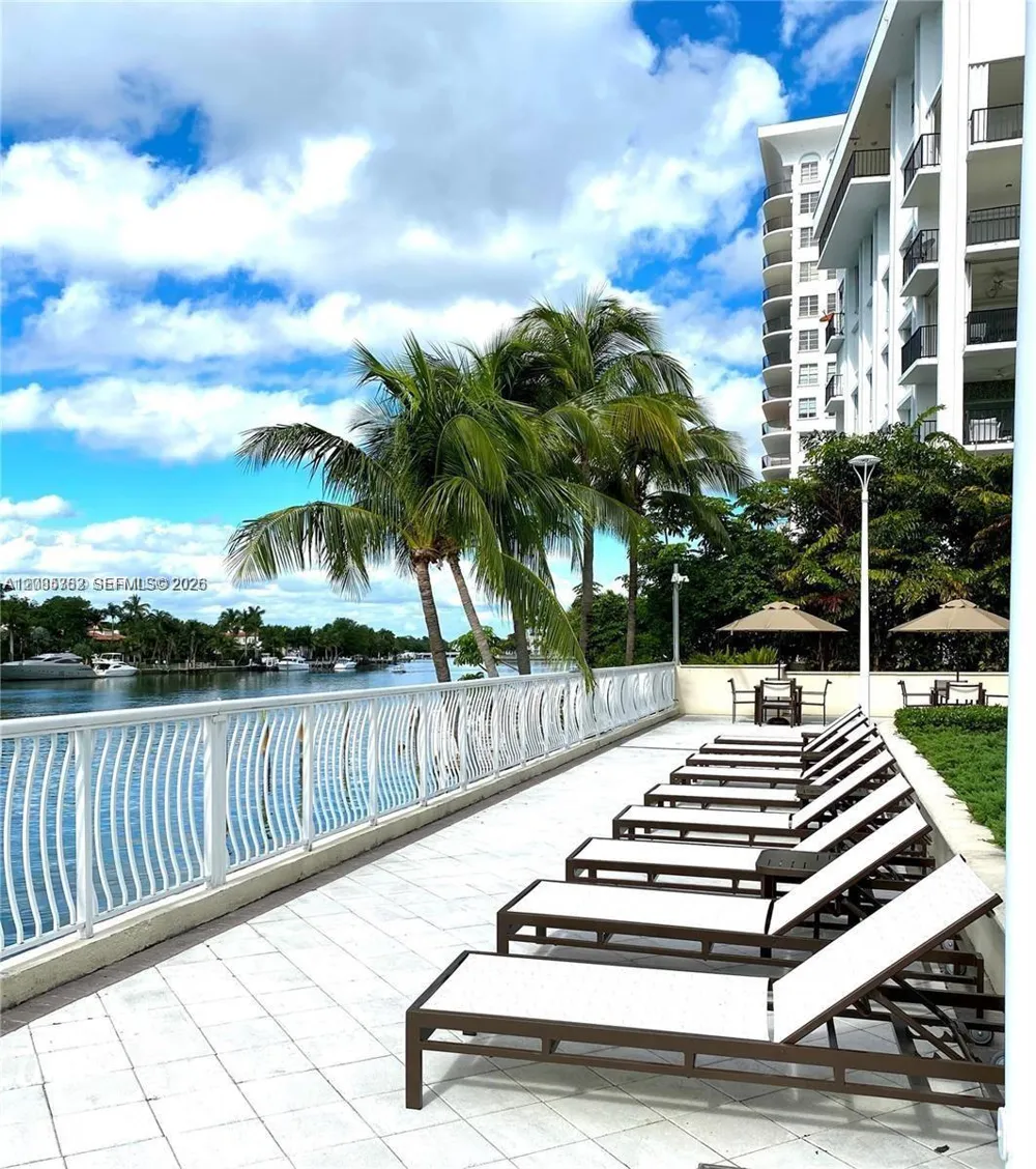 5600 E Collins Ave #5B Miami Beach, FL 33140