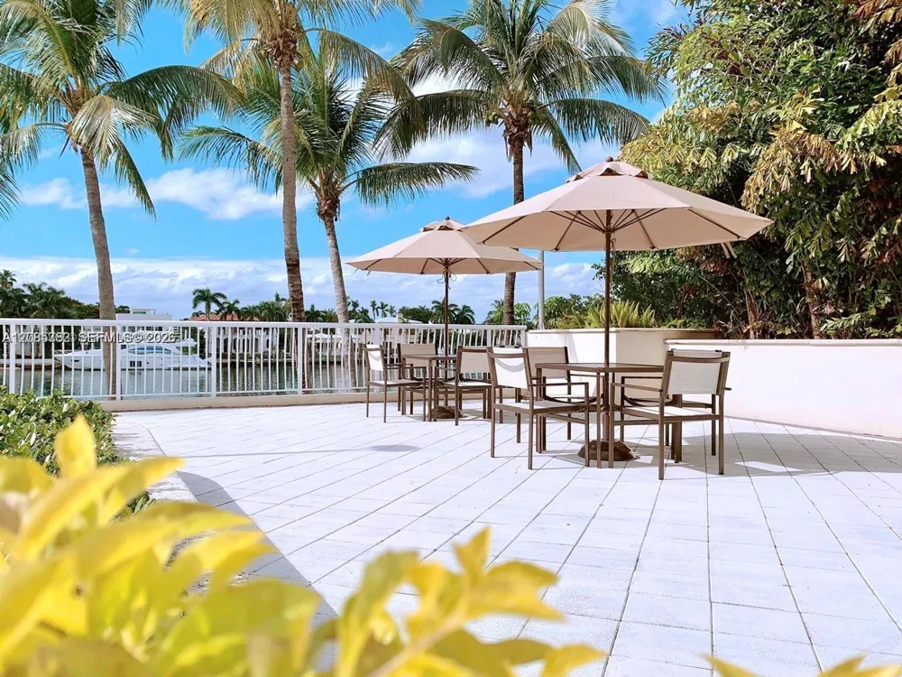 5600 E Collins Ave #5B Miami Beach, FL 33140