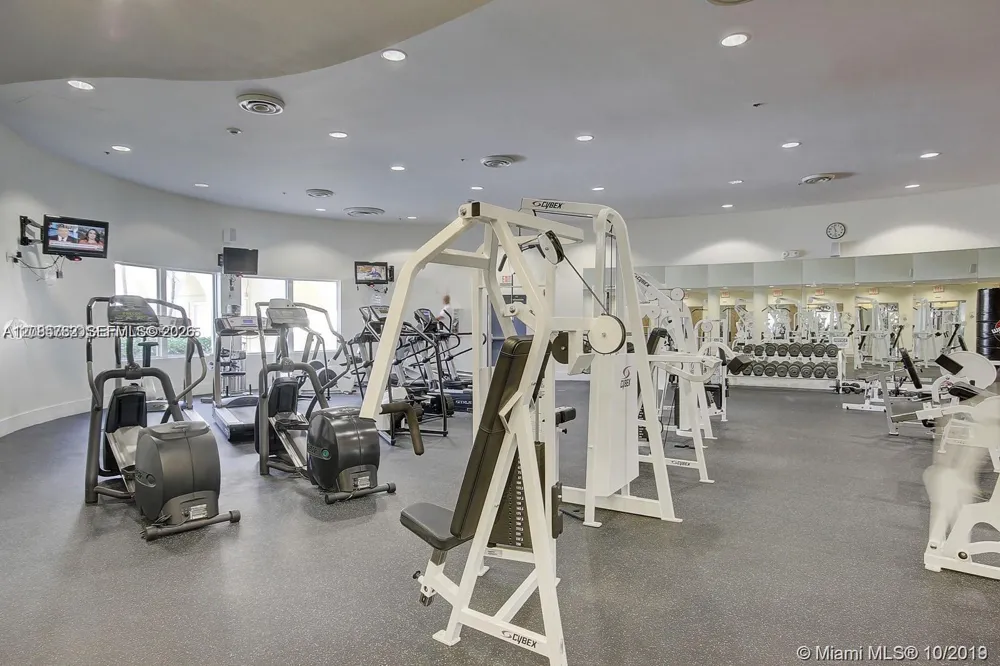 5600 E Collins Ave #5B Miami Beach, FL 33140