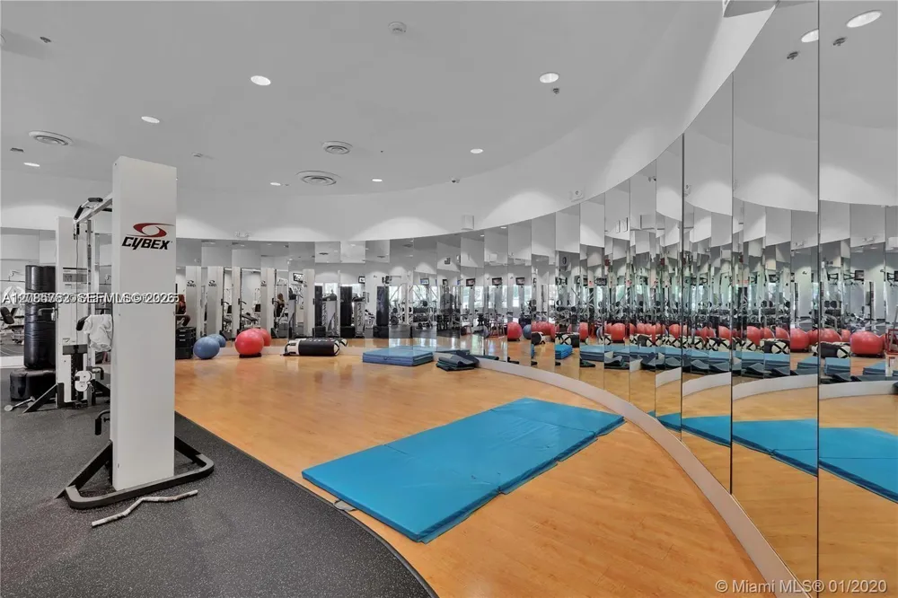 5600 E Collins Ave #5B Miami Beach, FL 33140
